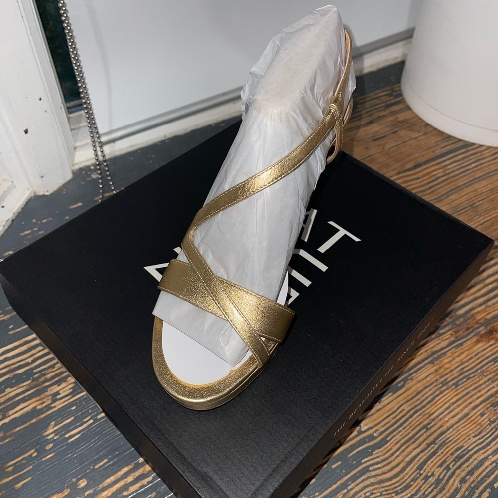 Naturalized Abby Gold Platform Sandal - Picture 8 of 9